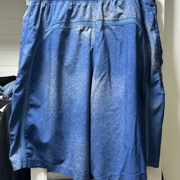 Men's Lululemon Athletic Shorts - Elastic Waist - Picture 3 of 5